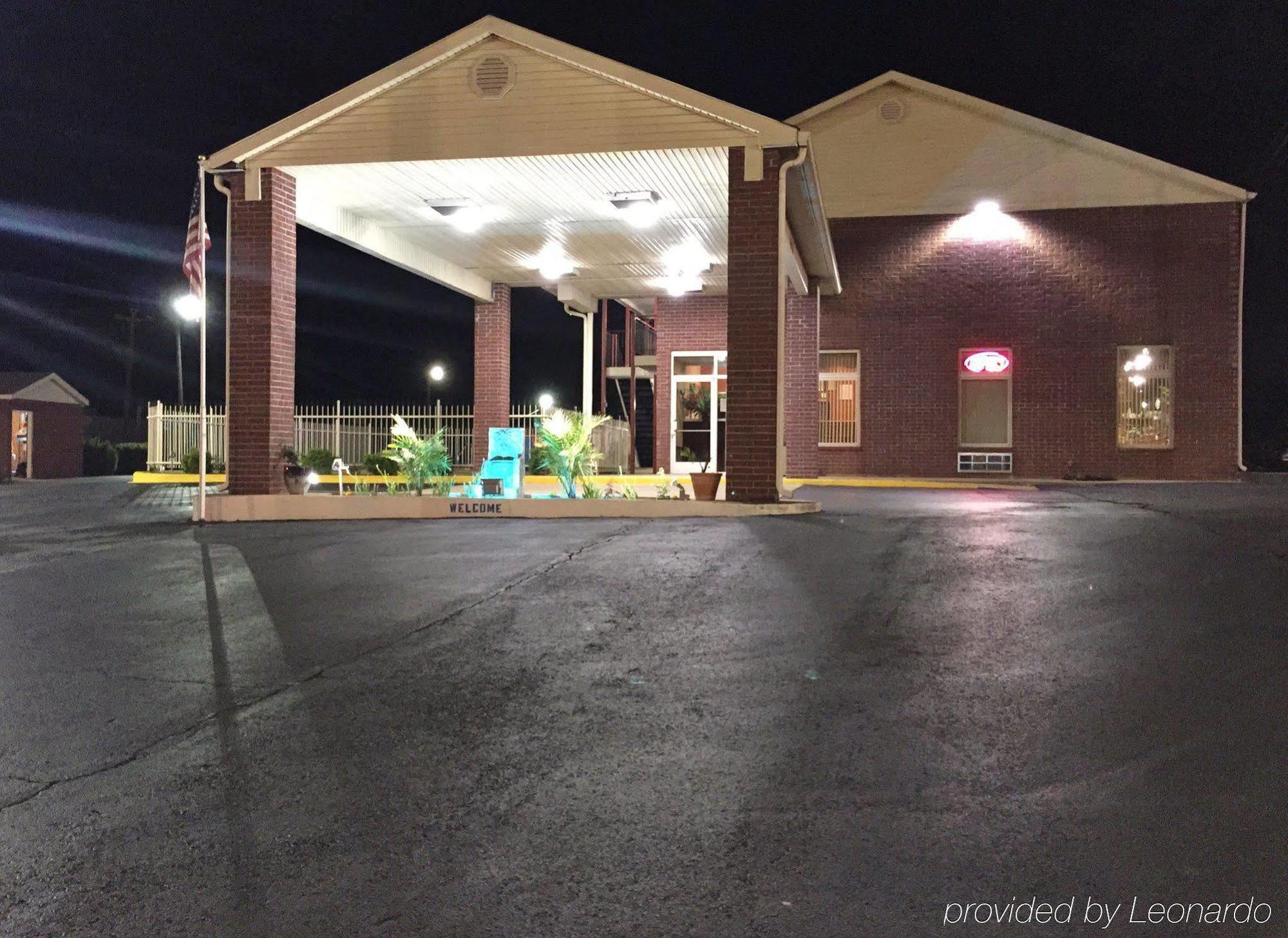 Star Plus Inn & Suites Selmer ภายนอก รูปภาพ
