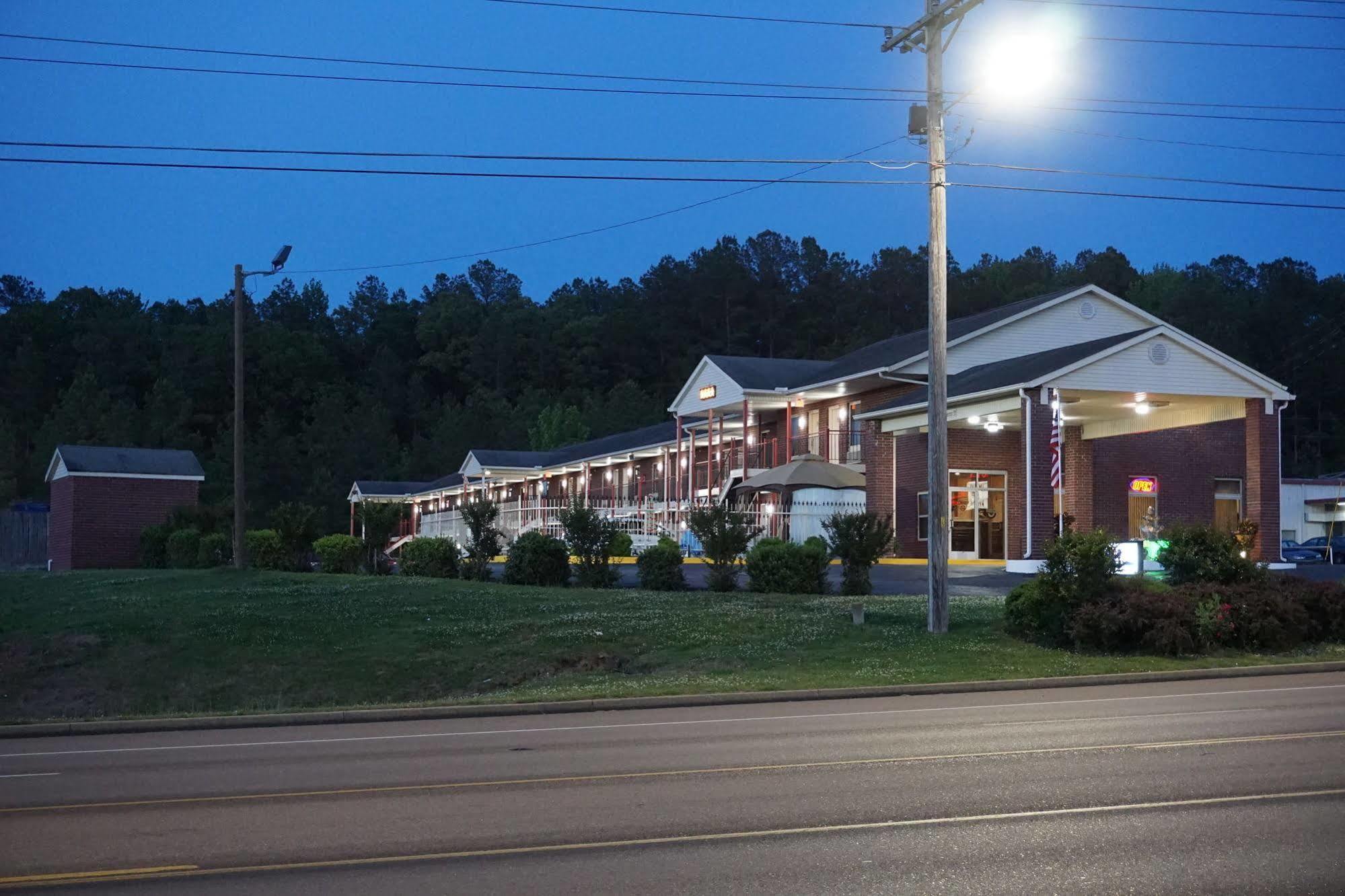 Star Plus Inn & Suites Selmer ภายนอก รูปภาพ