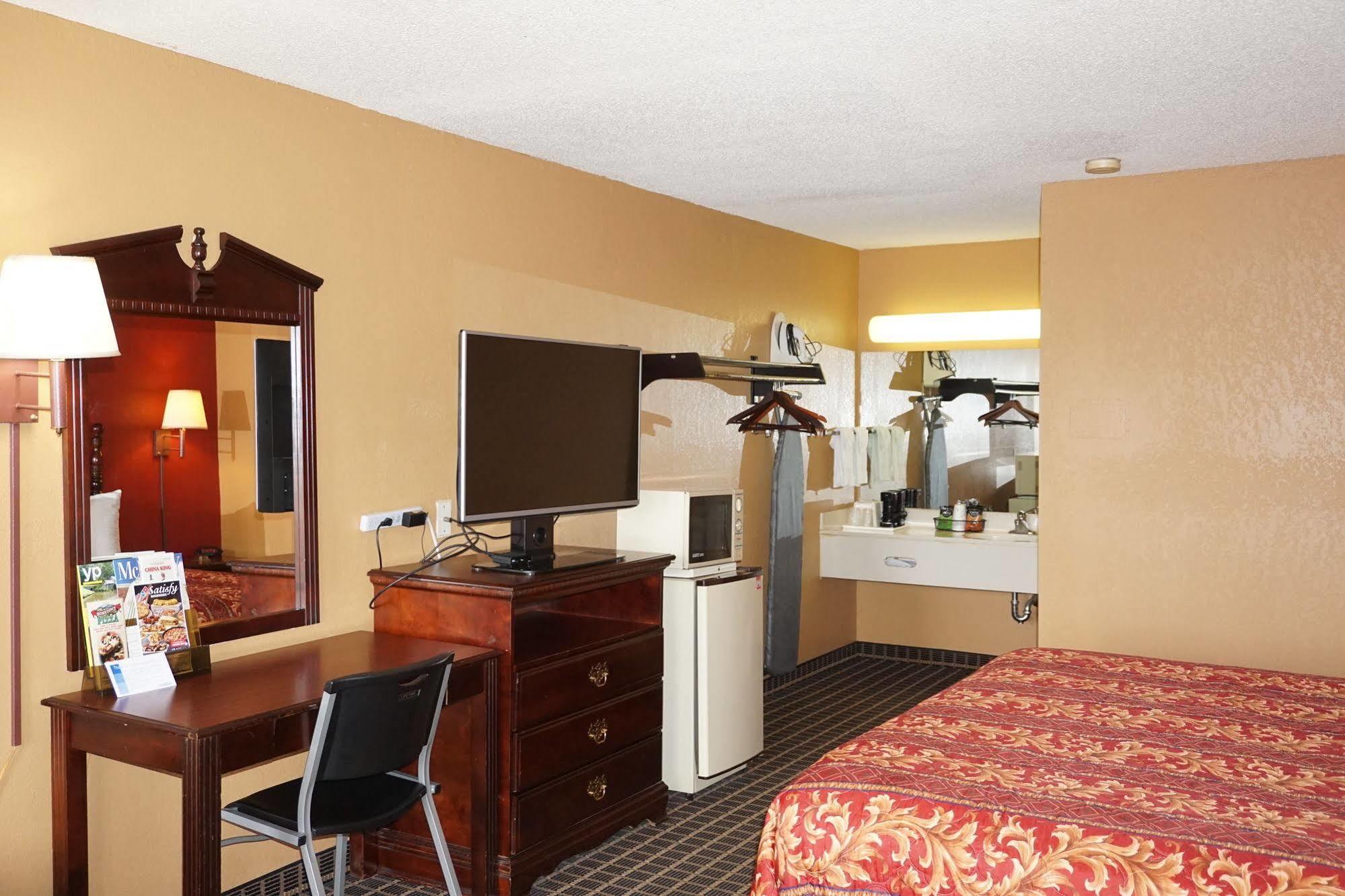 Star Plus Inn & Suites Selmer ภายนอก รูปภาพ