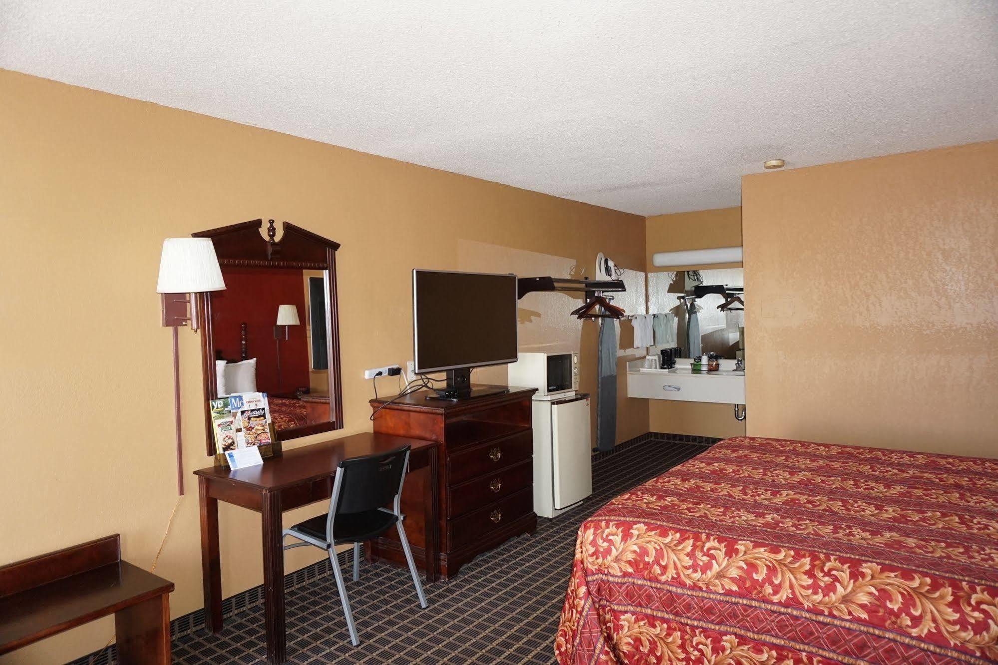Star Plus Inn & Suites Selmer ภายนอก รูปภาพ