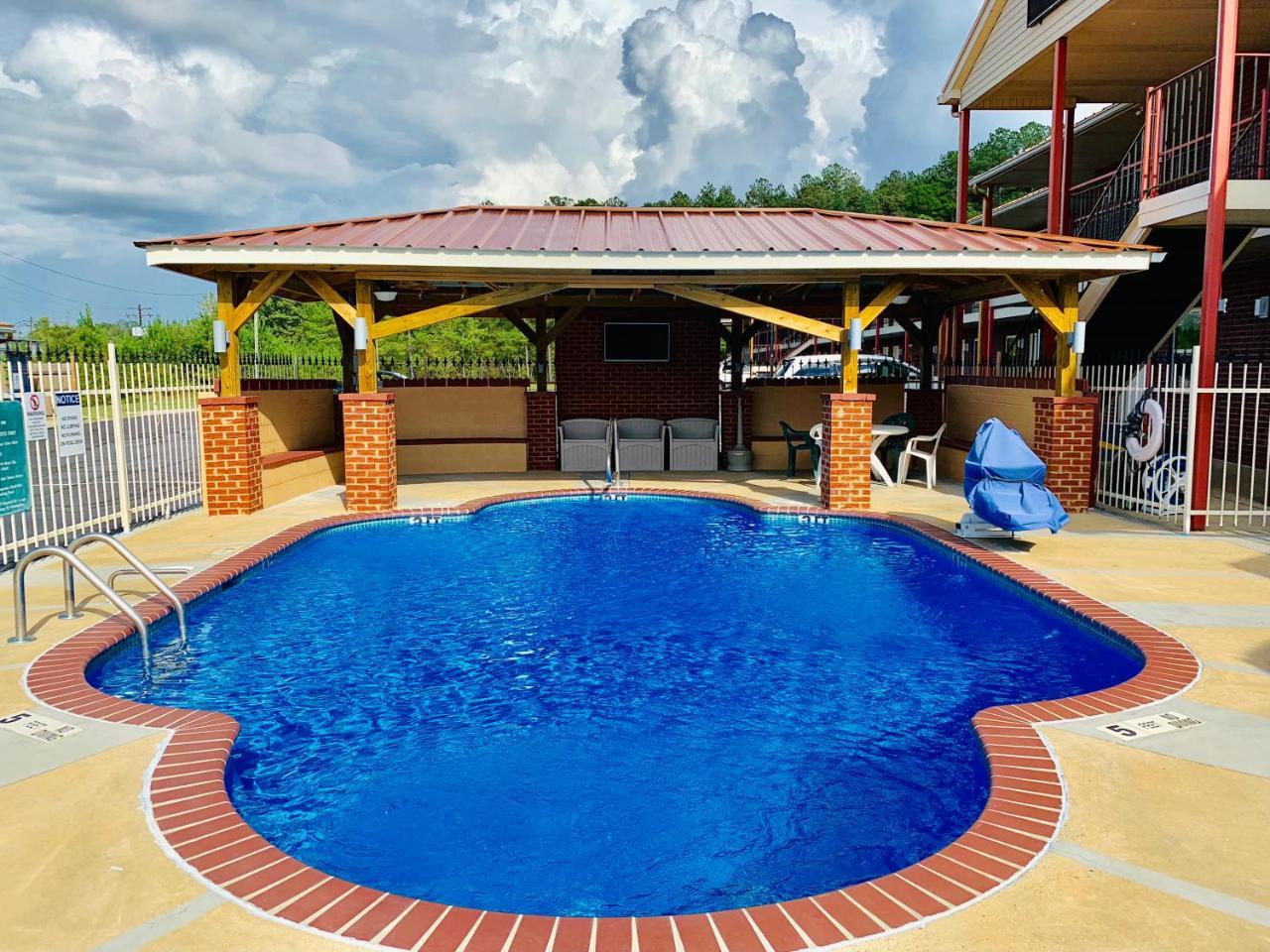 Star Plus Inn & Suites Selmer ภายนอก รูปภาพ