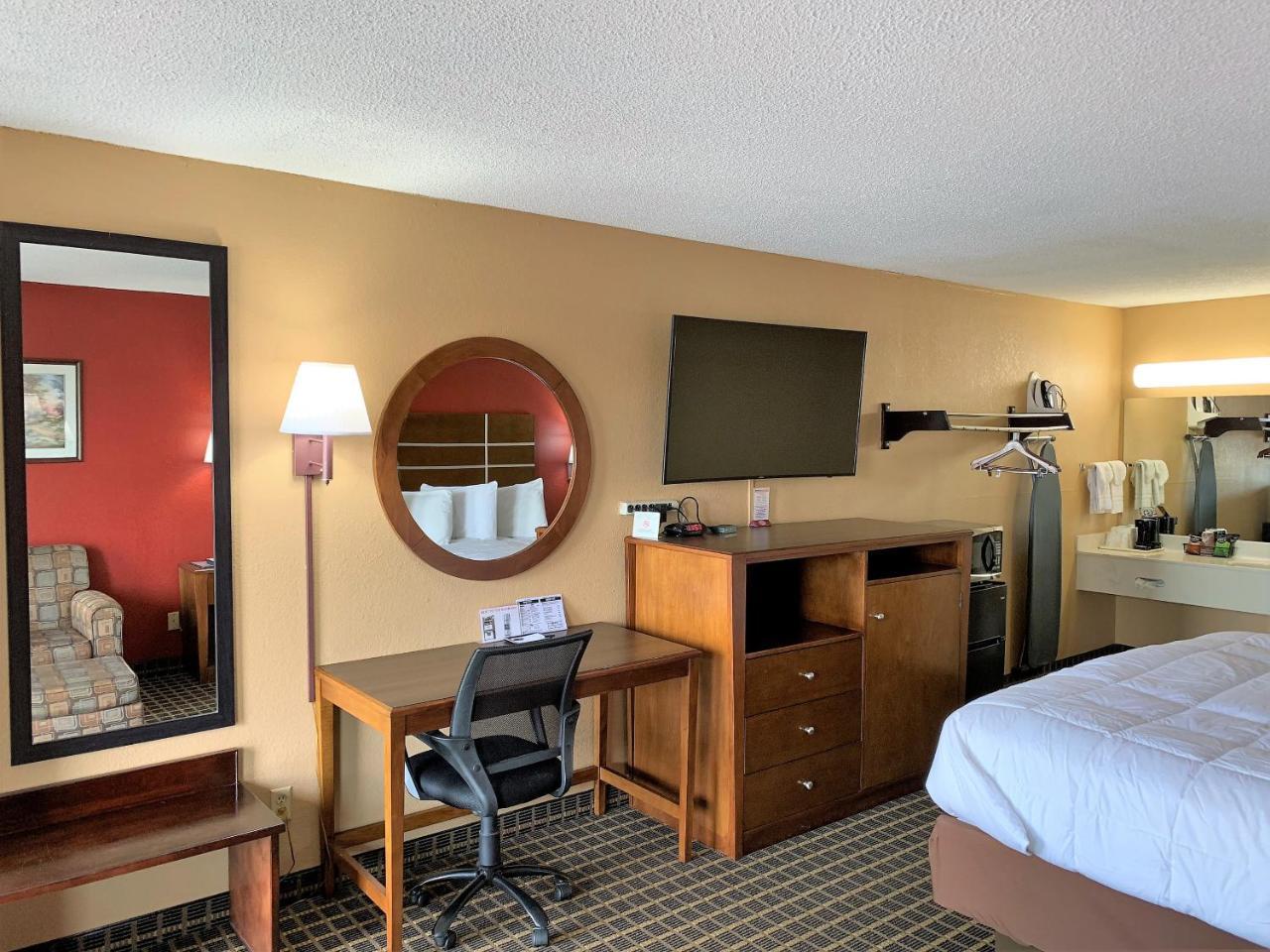 Star Plus Inn & Suites Selmer ภายนอก รูปภาพ
