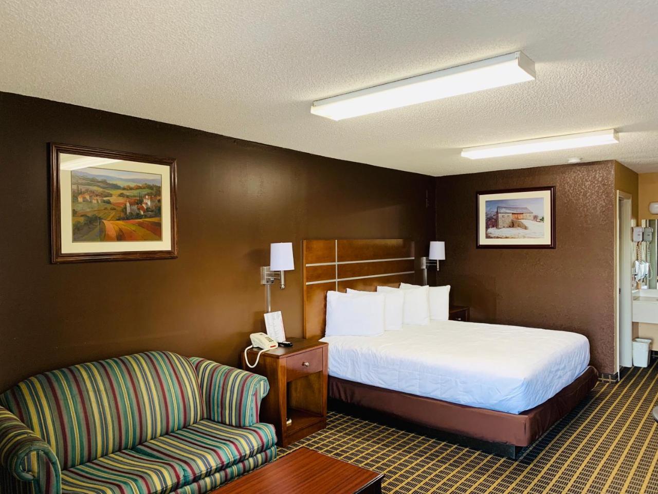 Star Plus Inn & Suites Selmer ภายนอก รูปภาพ