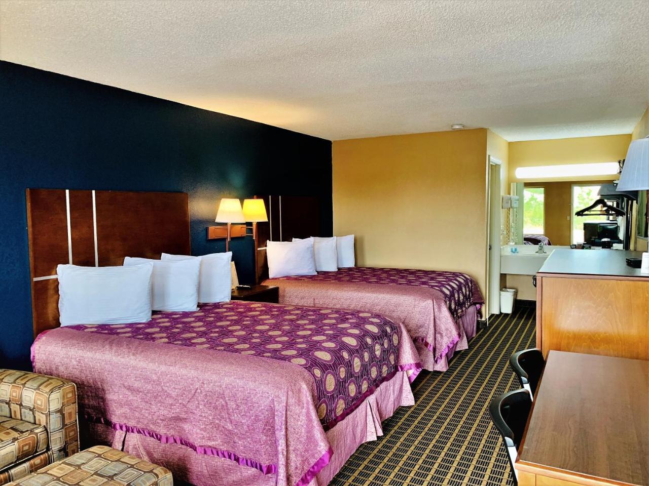 Star Plus Inn & Suites Selmer ภายนอก รูปภาพ