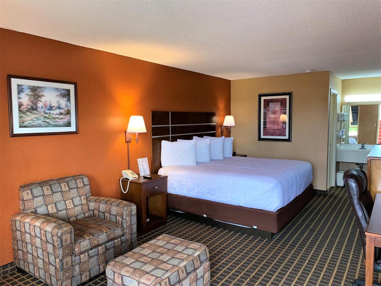 Star Plus Inn & Suites Selmer ภายนอก รูปภาพ