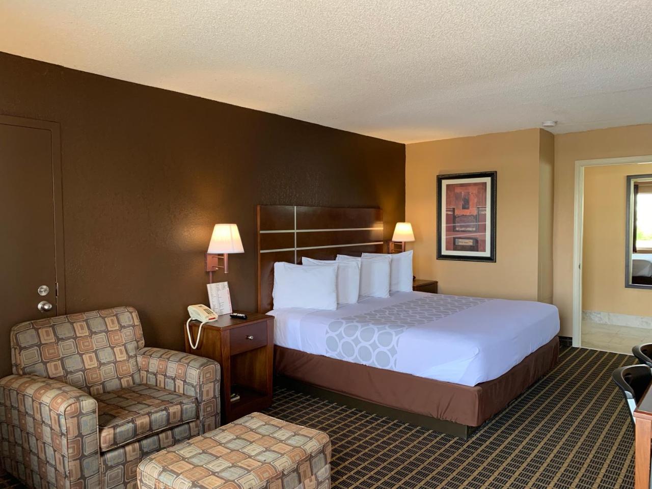 Star Plus Inn & Suites Selmer ภายนอก รูปภาพ