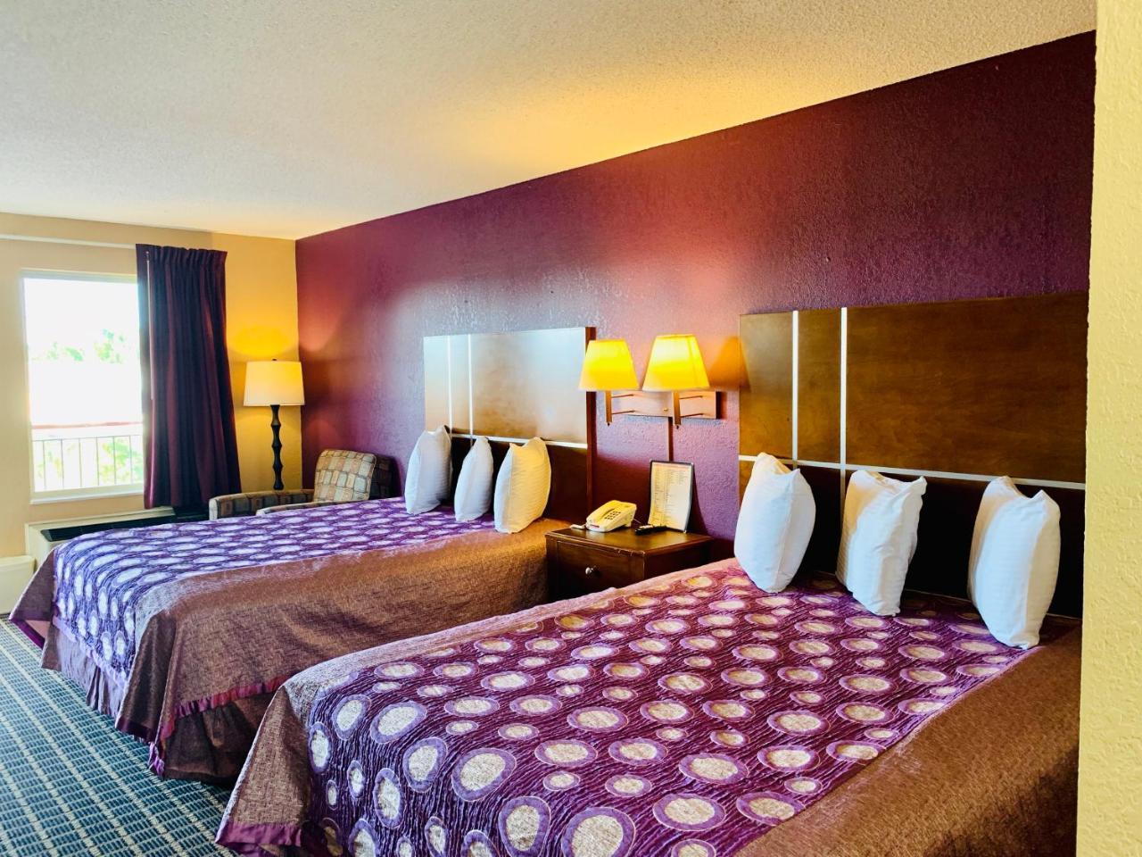 Star Plus Inn & Suites Selmer ภายนอก รูปภาพ