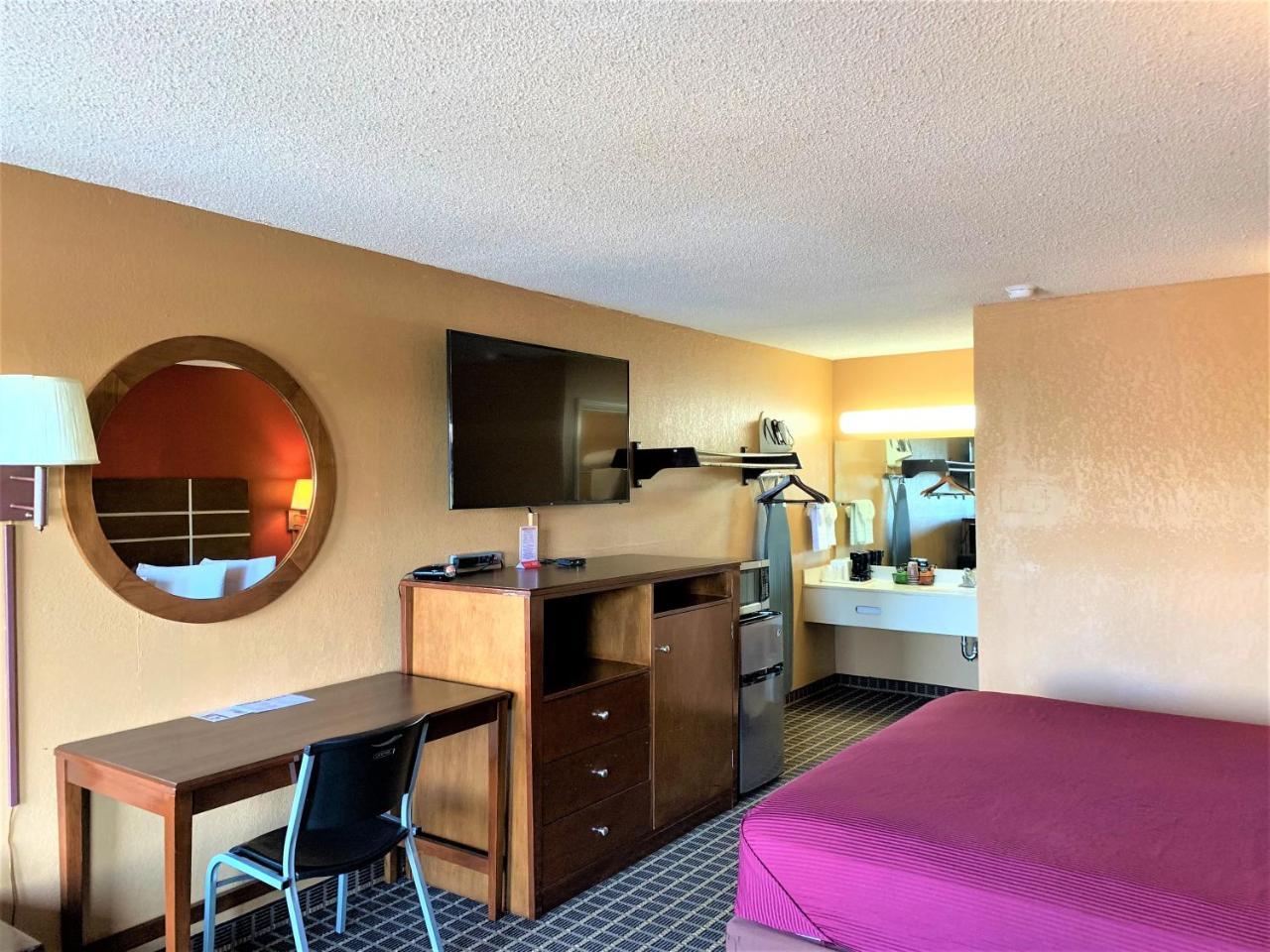 Star Plus Inn & Suites Selmer ภายนอก รูปภาพ