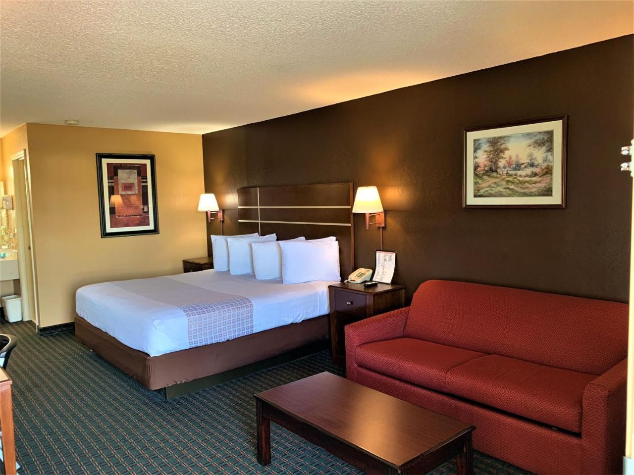Star Plus Inn & Suites Selmer ภายนอก รูปภาพ
