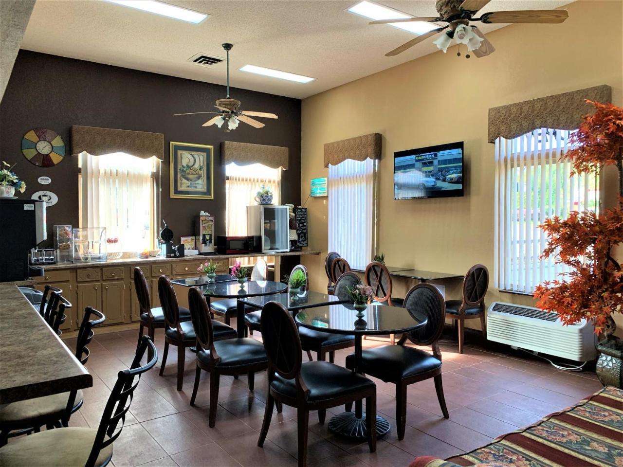 Star Plus Inn & Suites Selmer ภายนอก รูปภาพ