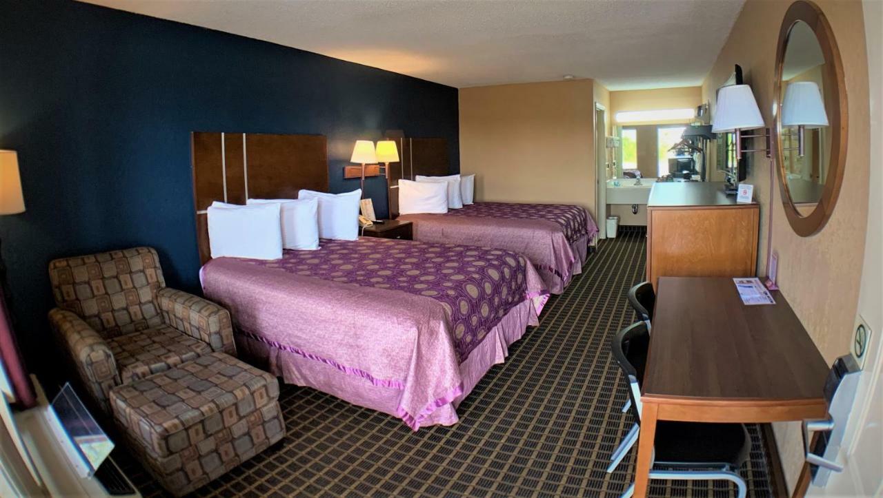 Star Plus Inn & Suites Selmer ภายนอก รูปภาพ
