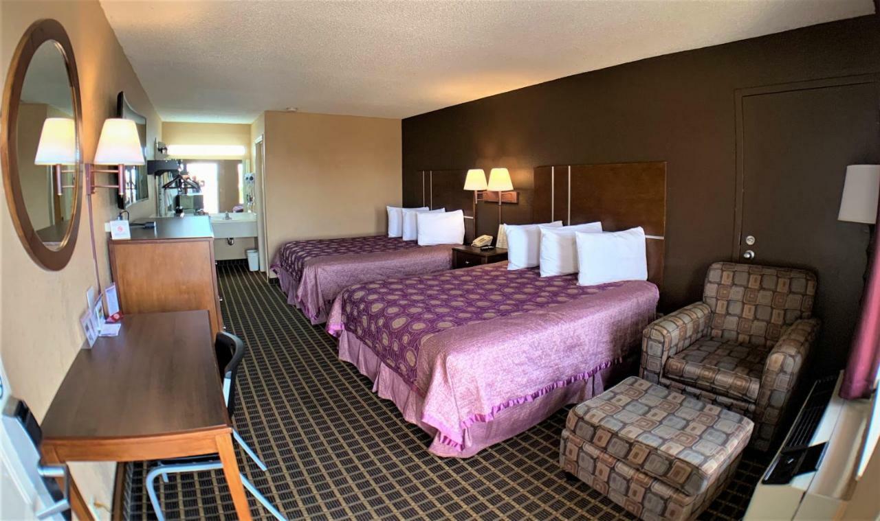 Star Plus Inn & Suites Selmer ภายนอก รูปภาพ