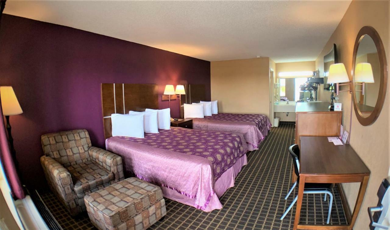 Star Plus Inn & Suites Selmer ภายนอก รูปภาพ